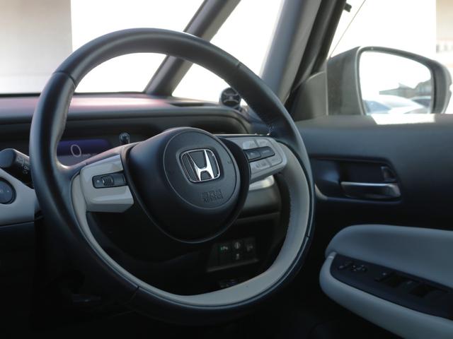 フィット e:HEVホーム ホンダセンシング・グレー半革シート・Bluetooth接続・バックカメラ・スマートキー・追従クルーズコントロール・ドライブレコーダー・メモリナビ・フルセグ・ETC・LEDヘッドライト・プッシュスタート(11枚目)