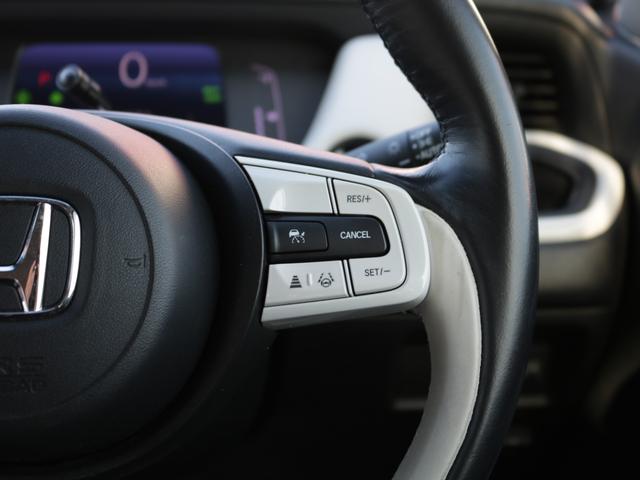フィット e:HEVホーム ホンダセンシング・グレー半革シート・Bluetooth接続・バックカメラ・スマートキー・追従クルーズコントロール・ドライブレコーダー・メモリナビ・フルセグ・ETC・LEDヘッドライト・プッシュスタート(13枚目)