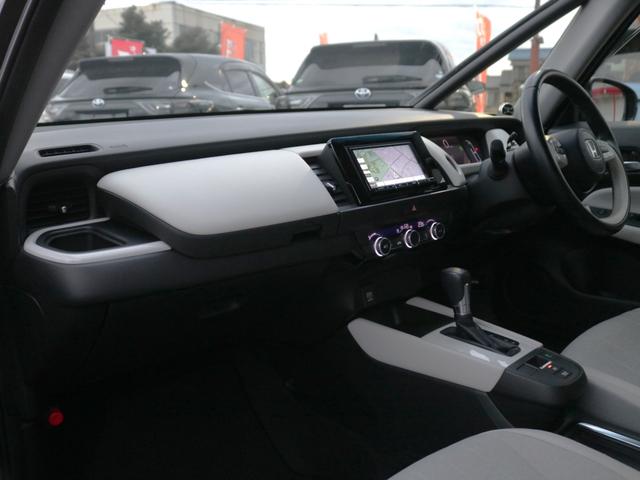 フィット e:HEVホーム ホンダセンシング・グレー半革シート・Bluetooth接続・バックカメラ・スマートキー・追従クルーズコントロール・ドライブレコーダー・メモリナビ・フルセグ・ETC・LEDヘッドライト・プッシュスタート(38枚目)