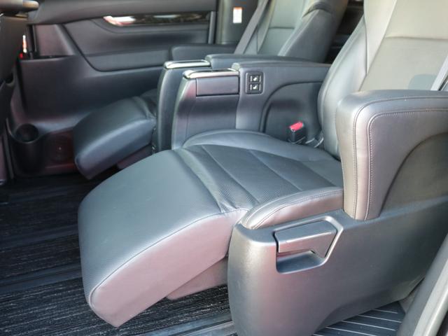 アルファード ２．５Ｓ　Ｃパッケージ　ＴＲＤエアロ＆マフラー・ＲＡＹＳ２０ｉｎアルミ・ローダウン・電動黒革シート・両側電動スライドドア・全方囲カメラ・バックカメラ・追従クルコン・ＪＢＬサウンド・フリップダウンモニター・ＥＴＣ・ＬＥＤライト（56枚目）