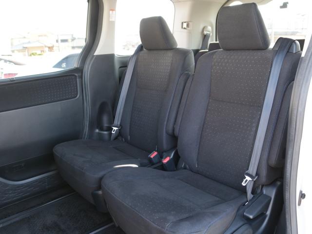 ノア ハイブリッドG 両側電動スライドドア・Bluetooth接続・バックカメラ・スマートキー・クルーズコントロール・ドライブレコーダー・プッシュスタート・シートヒーター・LEDライト・ETC・コーナーセンサー・ドアバイザ(10枚目)