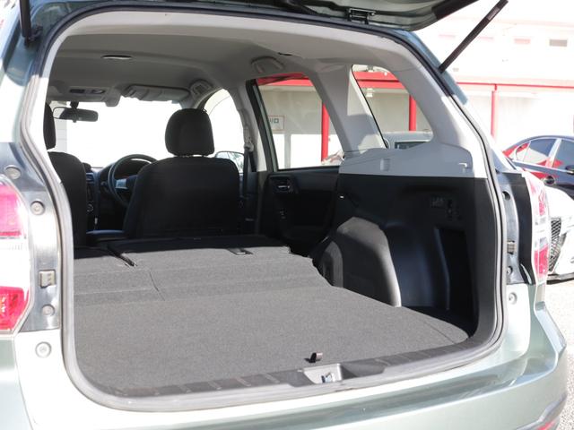 フォレスター ２．０ｉ－Ｌ　アイサイト　バックカメラ・ルーフキャリア・追従クルーズコントロール・レーンキープＡ・キーレス・ＥＴＣ・オートＡ／Ｃ・フルセグ・パドルシフト・ＨＩＤライト・純正１７インチホイール・ドアバイザー・ウィンカーミラー（30枚目）