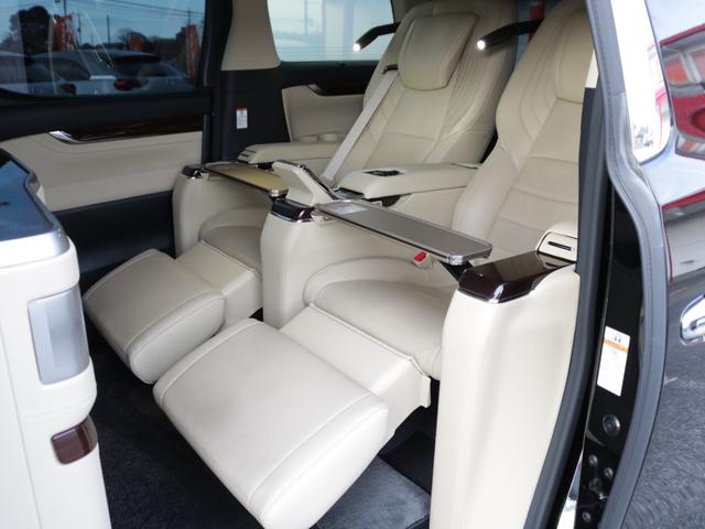アルファード ３．５ロイヤルラウンジＳＰ　４人パーティション・２４インチリヤエンターテイメント・電動ベージュ革シート・シートヒータ＆エアシート・全方囲カメラ・Ｂｌｕｅｔｏｏｔｈ接続・追従クルコン・ドラレコ・ＪＢＬサウンド・ＬＥＤヘッド（12枚目）