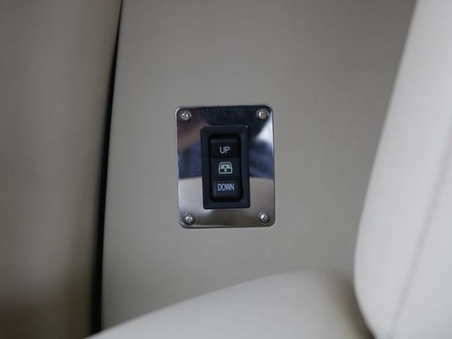 アルファード ３．５ロイヤルラウンジＳＰ　４人パーティション・２４インチリヤエンターテイメント・電動ベージュ革シート・シートヒータ＆エアシート・全方囲カメラ・Ｂｌｕｅｔｏｏｔｈ接続・追従クルコン・ドラレコ・ＪＢＬサウンド・ＬＥＤヘッド（68枚目）