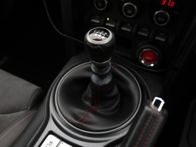 BRZ tS GTパッケージ 250台限定車・6速MT・STI18インチアルミ(ブラック)/ドライカーボンリヤスポ(GTPKG専用装備)・BRIDEバケットシート・brembo製ブレーキ・STI製チューニング・HKSマフラ・車高調(4枚目)