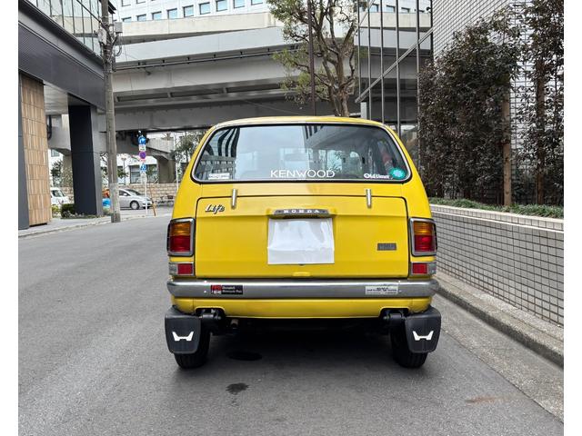 ライフ superDELUXE 1973年/4MT/社外オーディオ/KENWOODスピーカー/純正AW/純正マッドガード(5枚目)
