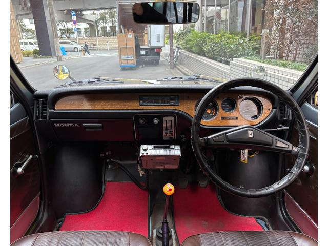 ライフ superDELUXE 1973年/4MT/社外オーディオ/KENWOODスピーカー/純正AW/純正マッドガード(14枚目)