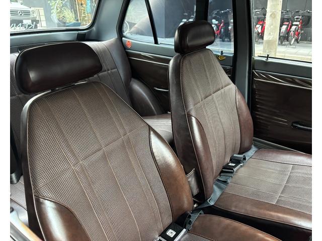 ライフ superDELUXE 1973年/4MT/社外オーディオ/KENWOODスピーカー/純正AW/純正マッドガード(16枚目)