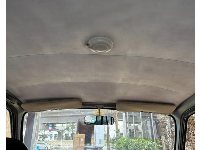 ライフ superDELUXE 1973年/4MT/社外オーディオ/KENWOODスピーカー/純正AW/純正マッドガード(18枚目)