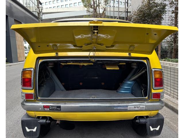 ライフ superDELUXE 1973年/4MT/社外オーディオ/KENWOODスピーカー/純正AW/純正マッドガード(22枚目)