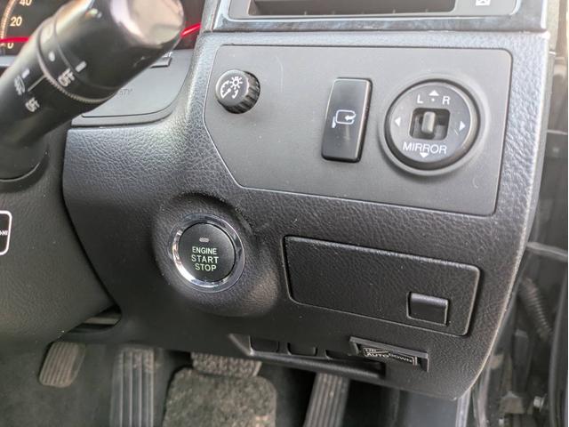 クラウン アスリート 60thスペシャルエディション 全席パワーウインドウ 電動格納ミラー スマートキー HID ETC 純正HDDナビ バックカメラ オートクルーズ ダウンサス 社外18AW(29枚目)