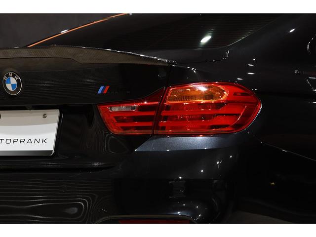M4クーペ 6速MT 左ハンドル シルバーストーンレザー OP19インチAW カーボンインテリアトリム カーボントランクスポイラー 整備記録有り(28枚目)