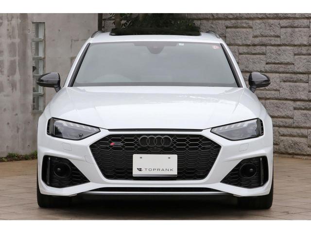 アウディ ＲＳ４アバント