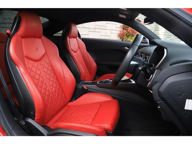 ＴＴＳクーペ ２．０ＴＦＳＩ　クワトロ　タンゴレッド　アシスタンスＰＫＧアドバンスト　赤革　純正１８インチＡＷ　バーチャルコックピット　Ｂａｎｇ＆Ｏｌｕｆｓｅｎ　２０１７年モデル（10枚目）
