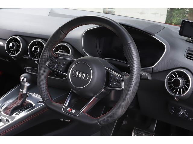 TTクーペ Sラインコンペティション ブラックスタイリングPKG SラインPKG コンフォートPKG マトリクスLEDヘッドライト RSリヤスポイラー ワンオーナー(39枚目)