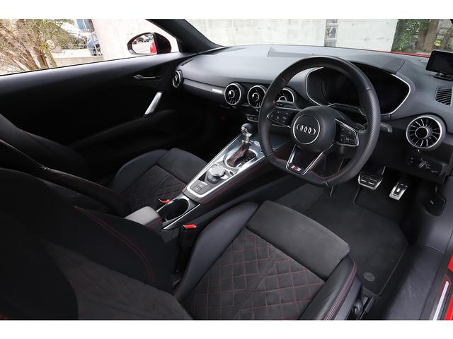 TTクーペ Sラインコンペティション ブラックスタイリングPKG SラインPKG コンフォートPKG マトリクスLEDヘッドライト RSリヤスポイラー ワンオーナー(40枚目)