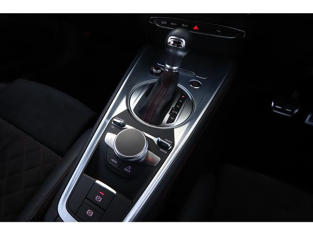 TTクーペ Sラインコンペティション ブラックスタイリングPKG SラインPKG コンフォートPKG マトリクスLEDヘッドライト RSリヤスポイラー ワンオーナー(52枚目)