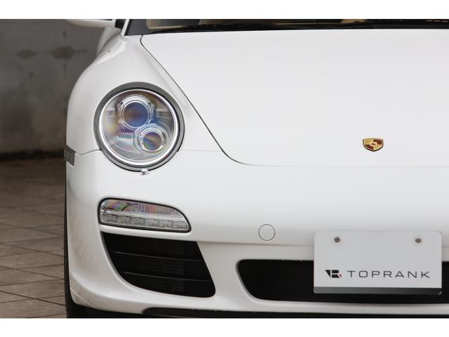 ９１１ ９１１カレラ　ＰＤＫ　スポーツクロノＰＫＧ　後期　ベージュインテリア　ＰＡＳＭ　ダイナミックコーナリングライト　ｉＰＥマフラー　ＢＯＳＥサウンド　２０１１年モデル（28枚目）