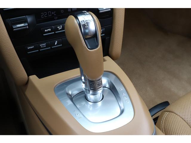 ９１１ ９１１カレラ　ＰＤＫ　スポーツクロノＰＫＧ　後期　ベージュインテリア　ＰＡＳＭ　ダイナミックコーナリングライト　ｉＰＥマフラー　ＢＯＳＥサウンド　２０１１年モデル（48枚目）