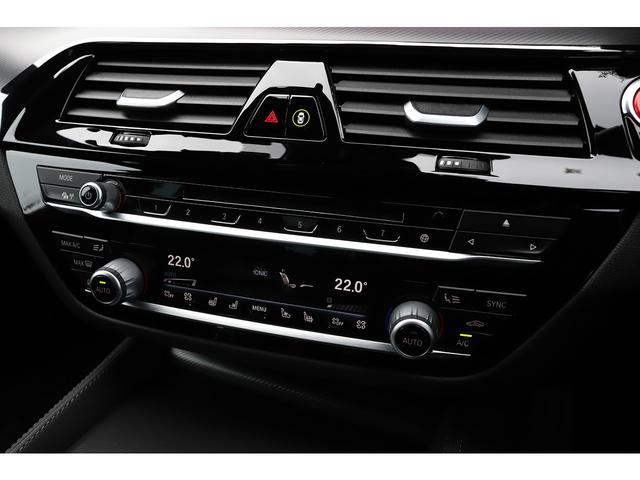 M5 M5 コンフォートPKG 3Dデザインカーボンエアロ カーボンルーフ 純正20インチAW ダークカーボンアルミインテリアトリム harman/kardon(57枚目)