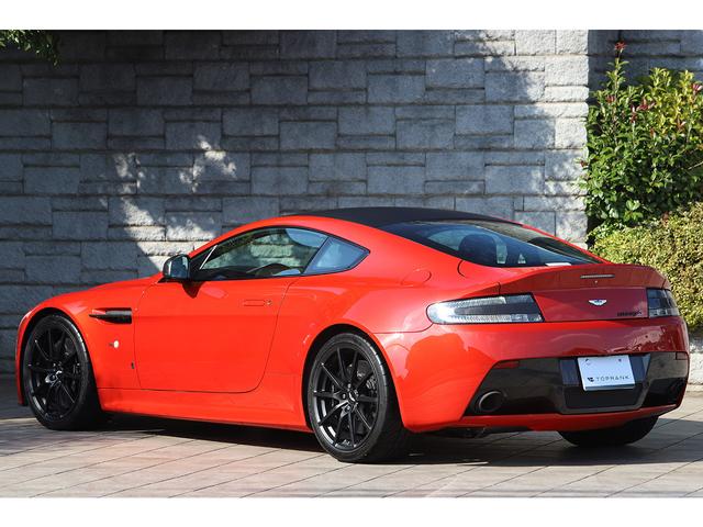 V12ヴァンテージ S スポーツシフトIII エクステリアカーボンパック Qスペシャルペイント カーボンバケットシート ディーラー車 左ハンドル(21枚目)