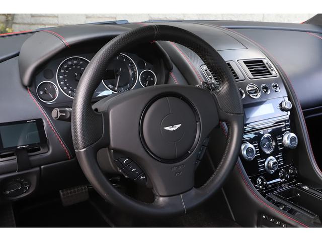 V12ヴァンテージ S スポーツシフトIII エクステリアカーボンパック Qスペシャルペイント カーボンバケットシート ディーラー車 左ハンドル(38枚目)