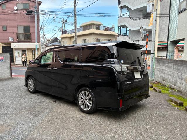 ヴェルファイア ２．５Ｚ　Ａエディション　ゴールデンアイズ　サンルーフ　後席モニター　両側Ｐスライド　Ｐバックドア（5枚目）