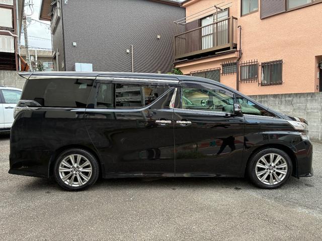 ヴェルファイア ２．５Ｚ　Ａエディション　ゴールデンアイズ　サンルーフ　後席モニター　両側Ｐスライド　Ｐバックドア（8枚目）