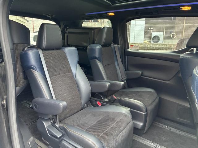 ヴェルファイア ２．５Ｚ　Ａエディション　ゴールデンアイズ　サンルーフ　後席モニター　両側Ｐスライド　Ｐバックドア（14枚目）