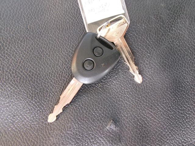 ハイゼットカーゴ ＤＸ　Ｂｌｕｅｔｏｏｔｈオーディオ　キーレス　パワーウィンドー　エアコン　両側スライドドア　Ｉ－ＳＴＯＰ　パワーステアリング　運転席・助手席エアバッグ　オートライト　オーバーヘッドシェルフ（48枚目）