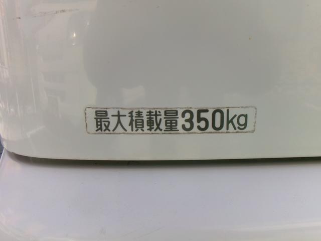 ハイゼットカーゴ ＤＸ　４ＷＤ　キーレス　パワステ　パワーウィンドウ　ライトレベライザー　ラジオ　オーバーヘッドシェルフ（30枚目）