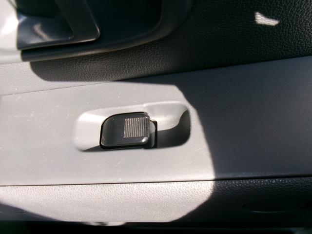 ハイゼットカーゴ ＤＸ　４ＷＤ　キーレス　パワステ　パワーウィンドウ　ライトレベライザー　ラジオ　オーバーヘッドシェルフ（44枚目）