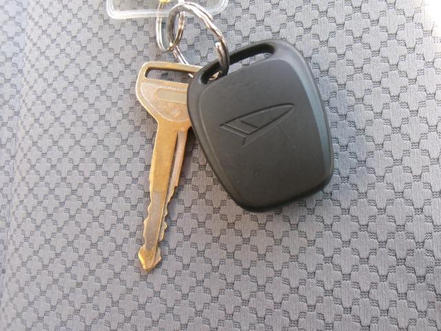 ハイゼットカーゴ ＤＸ　４ＷＤ　キーレス　パワステ　パワーウィンドウ　ライトレベライザー　ラジオ　オーバーヘッドシェルフ（46枚目）