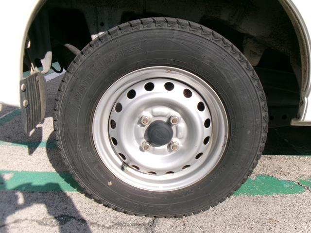 ハイゼットカーゴ ＤＸ　４ＷＤ　キーレス　パワステ　パワーウィンドウ　ライトレベライザー　ラジオ　オーバーヘッドシェルフ（49枚目）