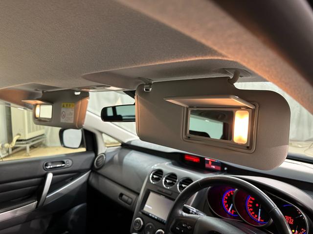 ＣＸ－７ ベースグレード　ターボ　ＥＴＣ　バックカメラ　オートクルーズコントロール　ナビ　オートライト　ＨＩＤ　アルミホイール　スマートキー　電動格納ミラー　ＡＴ　盗難防止システム　衝突安全ボディ　ＣＤ　ＤＶＤ再生（9枚目）
