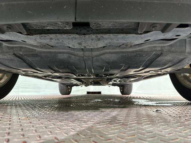 ＣＸ－７ ベースグレード　ターボ　ＥＴＣ　バックカメラ　オートクルーズコントロール　ナビ　オートライト　ＨＩＤ　アルミホイール　スマートキー　電動格納ミラー　ＡＴ　盗難防止システム　衝突安全ボディ　ＣＤ　ＤＶＤ再生（41枚目）