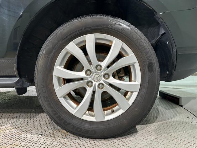 ＣＸ－７ ベースグレード　ターボ　ＥＴＣ　バックカメラ　オートクルーズコントロール　ナビ　オートライト　ＨＩＤ　アルミホイール　スマートキー　電動格納ミラー　ＡＴ　盗難防止システム　衝突安全ボディ　ＣＤ　ＤＶＤ再生（42枚目）