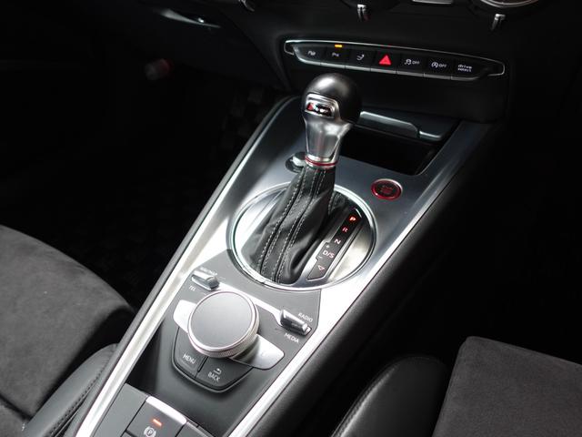 TTSクーペ 2.0TFSI クワトロ アシスタンスPKG Bang&Olufsenサウンド マトリクスLED バックカメラ クルコン パワーシート シートヒーター パークセンサー ハーフレザー 純正18AW ETC 電動リアスポイラー(10枚目)