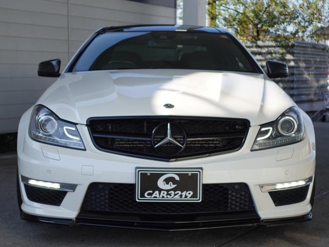 Cクラス C63 AMGクーペ AMGパフォーマンスパッケージ 487ps AMGカーボンエクステリアパッケージ AMGスポーツサスペンション サンルーフ AMGレッドブレーキキャリパー 黒革 バックカメラ ダイヤモンドホワイト(2枚目)