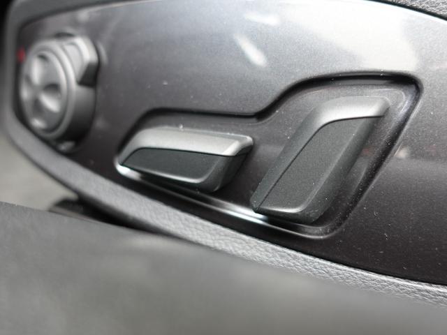 ＴＴクーペ Ｓラインコンペティション　１５０台限定特別仕様車　後期型　マトリクスＬＥＤライト　純正１９インチＡＷ　レッドキャリパー　ブラック大型リアスポイラー　バーチャルコクピット（１２．３インチ液晶メーター）　ＭＭＩナビゲーション（25枚目）