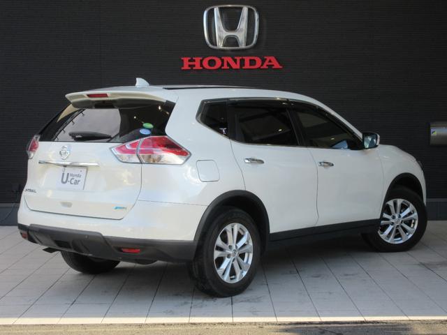 ★リヤ・サイドビューです。リヤドア・リヤサイド・リヤガラスはプライバシーガラスですので、外から車内が見えにくくなっております。純正ドアバイザー付きです。