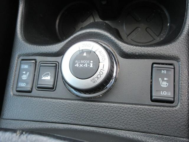 ★ラゲッジルームです。バックドアが大きく開きますので、お荷物の出し入れが楽々です。