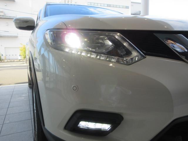 ★純正ＬＥＤライトになります。夜のドライブも安心です。フォグライトも装備されております。