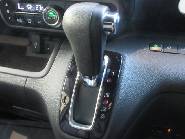 N-BOXカスタム G・EXターボホンダセンシング ※立体駐車場操作誤りによるルーフ交換 ワンオーナー Bluetooth接続 純正ナビゲーション バックカメラ CD/DVD(12枚目)