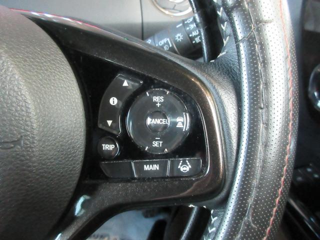 N-BOXカスタム G・EXターボホンダセンシング ※立体駐車場操作誤りによるルーフ交換 ワンオーナー Bluetooth接続 純正ナビゲーション バックカメラ CD/DVD(15枚目)