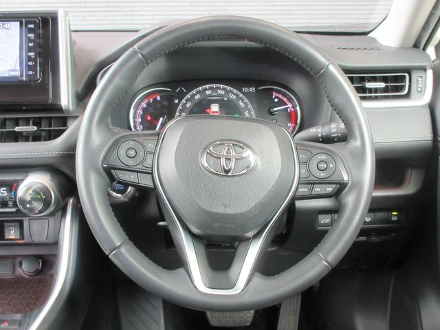 ＲＡＶ４ Ｇ　エンジンスターター　革シート　ハンドルヒーター　障害物センサー　衝突被害軽減ブレーキ　ドライブレコーダー前後　ＥＴＣ　Ｂｌｕｅｔｏｏｔｈ接続　ＣＤ／ＤＶＤ　ＬＥＤヘッドランプ　純正アルミホイール（11枚目）