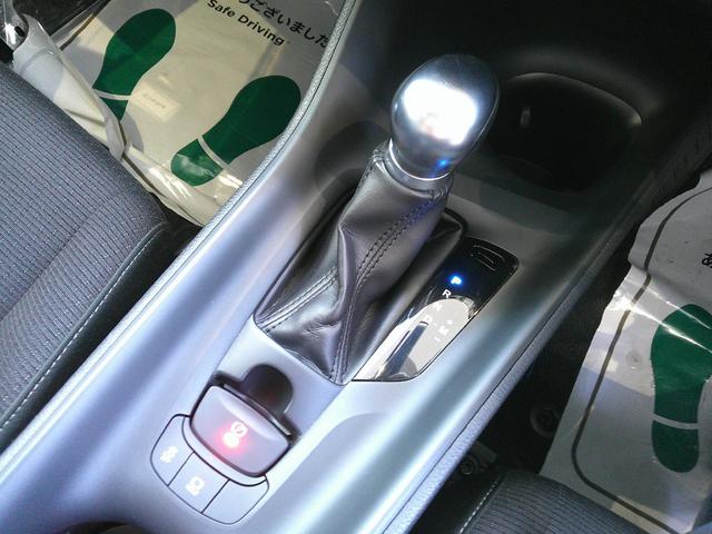 Ｃ－ＨＲ Ｓ－Ｔ　ＬＥＤパッケージ　クルーズコントロール　ＥＴＣ　メモリーナビ　フルセグＴＶ　ＬＥＤヘッドライト（5枚目）