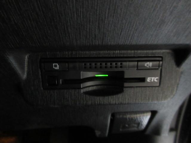 プリウスアルファ Ｇ　フルセグＴＶ　純正ナビ　バックカメラ　ＬＥＤヘッドライト　Ｂｌｕｅｔｏｏｔｈ接続　ＥＴＣ　パワーシート　スマートキー　オートクルーズコントロール（12枚目）