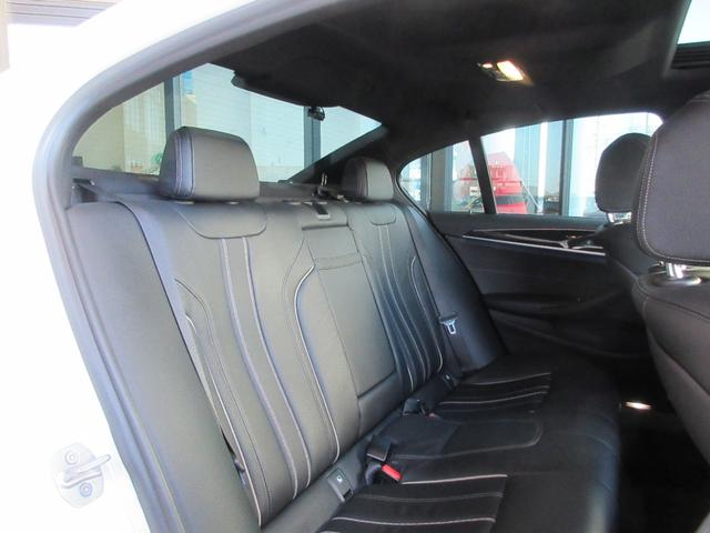 5シリーズ 530e Mスポーツアイパフォーマンス フルセグTV 全周囲カメラ Bluetooth接続 ドライブレコーダー サンルーフ 本革シート パワーシート シートヒーター クリアランスソナー(6枚目)