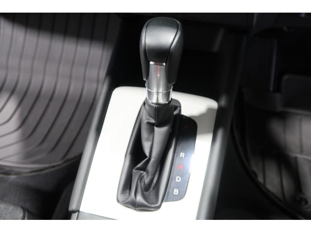 フィット e:HEVホーム 認定中古車 2年保証付 ワンオーナー ナビ Bカメラ ドラレコ 運転支援 前後誤発進抑制機能 クリソナ 助手席エアバッグ 運転席エアバッグ 1オナ アイドリングストップ USB接続 バックカメラ(11枚目)